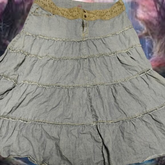 Source Unknown Dresses & Skirts - Pretty Denim Skirt 💙 ✨💖